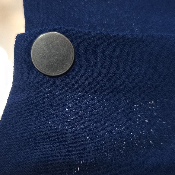 A.L.C. Women's Blouse Navy Lined Sleeveless Pin Bar Snap V Neck Sz 6 EUC - Picture 6 of 9